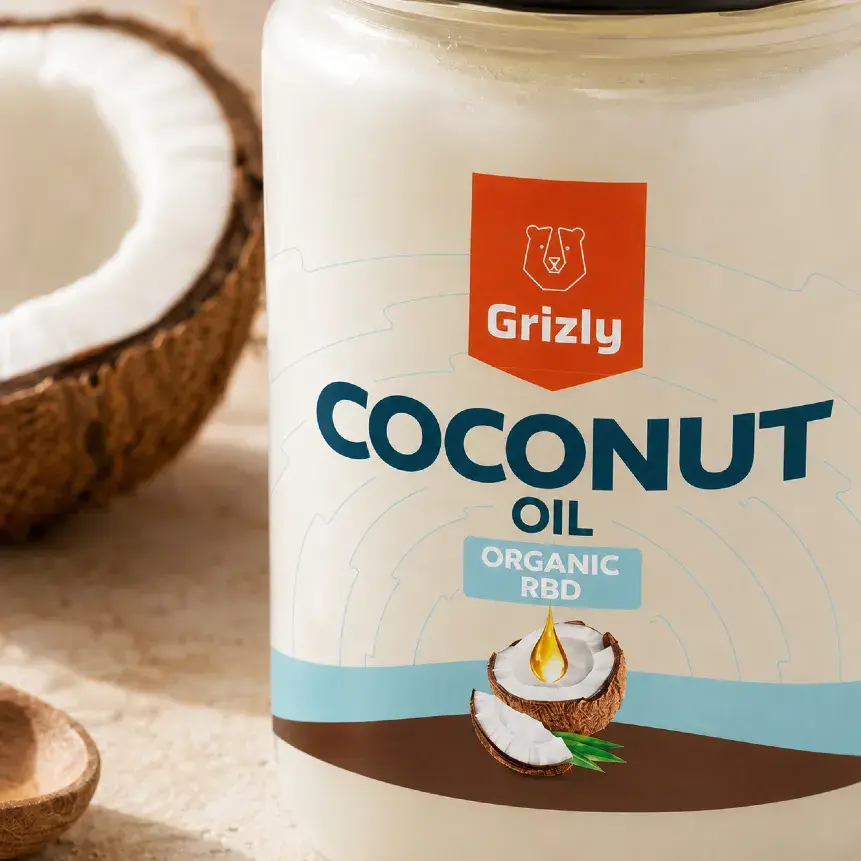 Detaliu al ambalajului uleiului de cocos GRIZLY cu inscripția Organic