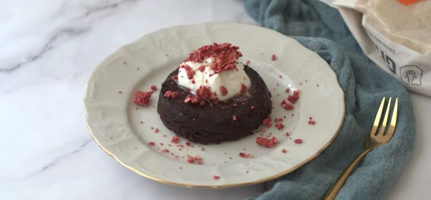 Rețete făcute din făină de migdale – lava cake de ciocolată