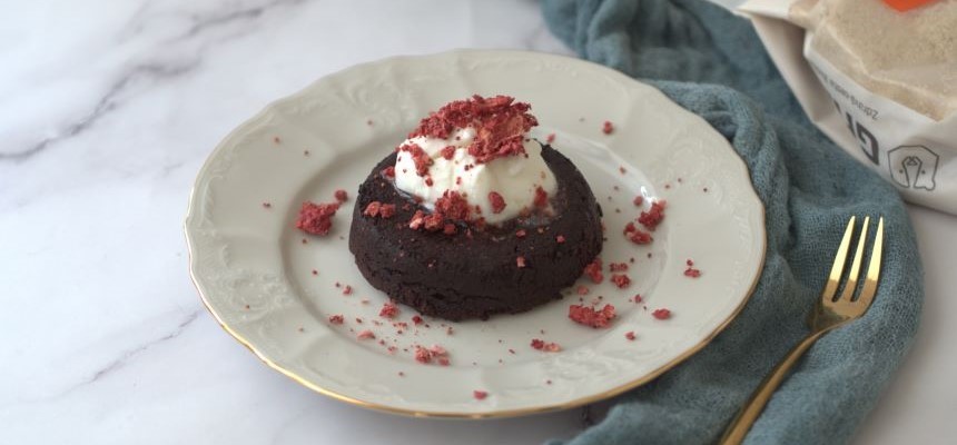 Rețete făcute din făină de migdale – lava cake de ciocolată