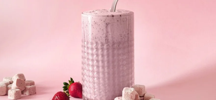 3 deserturi cu căpșuni cu cuburi LIO de cocos. Se vor termina rapid!