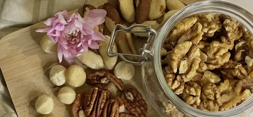 De ce este benefic să mâncați nuci, partea a doua: Nucile braziliene furnizează seleniu, iar nucile de macadamia aduc grăsimi sănătoase