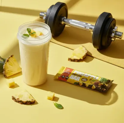 Baton proteic cu ananas
