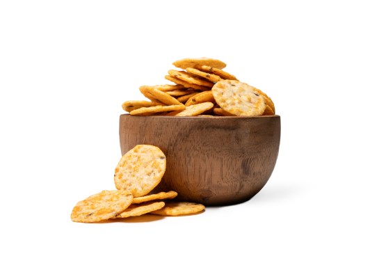 Biscuiți de orez cu ardei și chilli