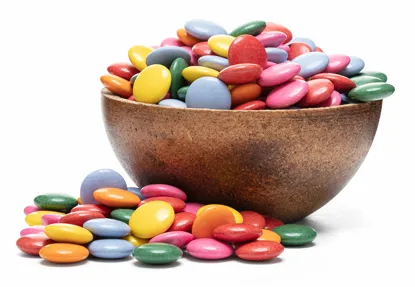 Bomboane colorate cu coloranți naturali