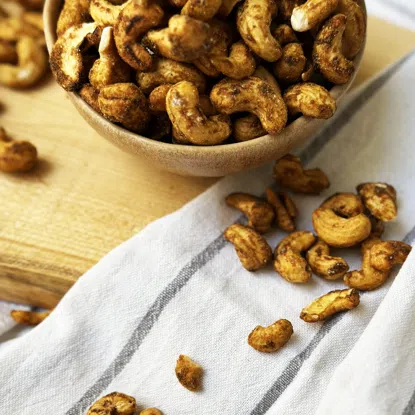 Caju prăjit cu brânză și ceapă