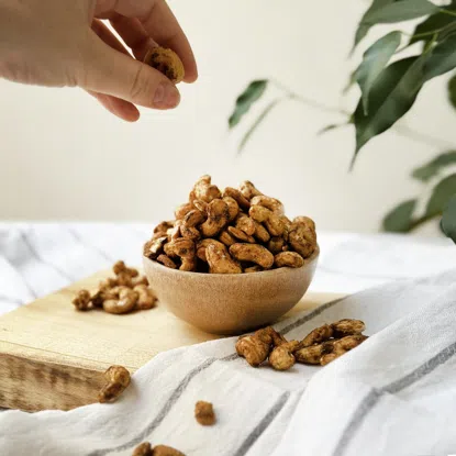 Caju prăjit cu brânză și ceapă