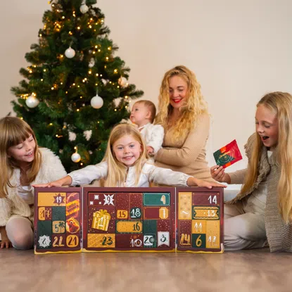 Calendar de Advent 2025 by @mamadomisha