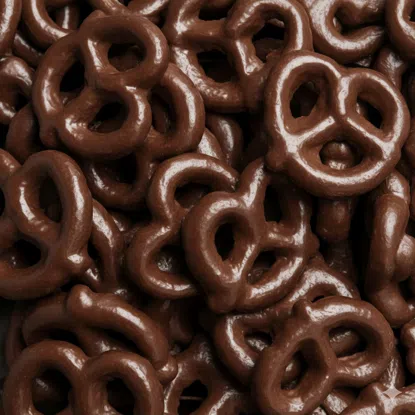 Covrigei fără gluten în ciocolată amăruie