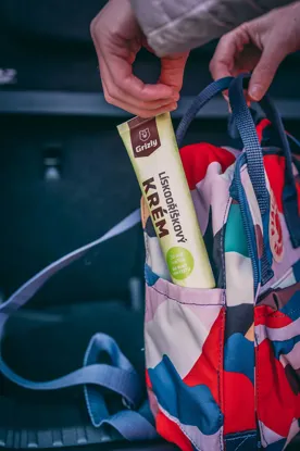 Cremă de alune în tub