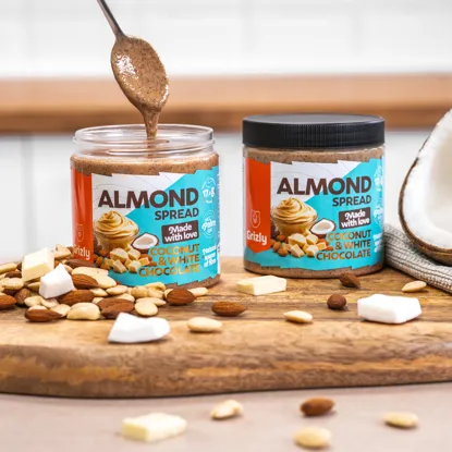 Cremă de migdale cu ciocolată albă și cocos