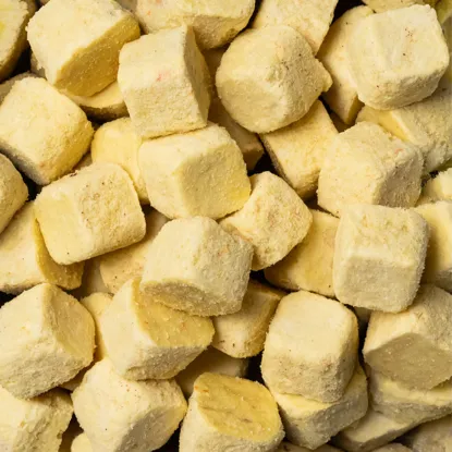 Cuburi de cocos LIO cu mango și morcov