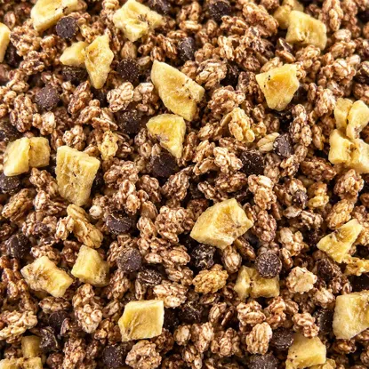 Granola cu banane și ciocolată