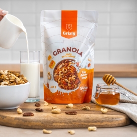 Granola cu nuci și miere