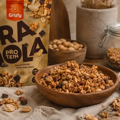 Granola cu proteine unt de arahide și picături de cioco cu curmale